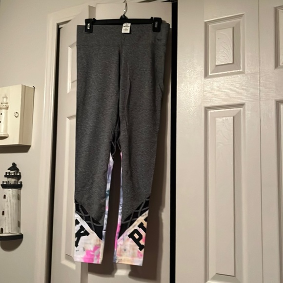 PINK Victoria's Secret Pants - NWT VS PINK cortton leggings.  Size S